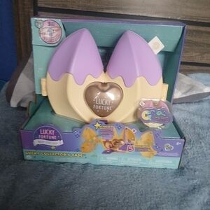 Lucky Fortune Collectors Case with Purple and Cream Design